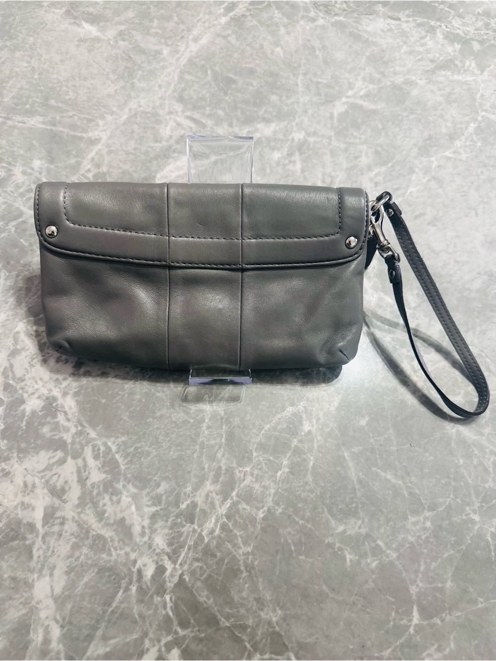 Coach Kristin GRAY Leather Wristlet Clutch Bag Charm & Leather Strap Satin Lined - Picture 5 of 7